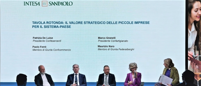 CREDITO – Firmato accordo con Intesa Sanpaolo per CresciBusiness, piano da 5 miliardi per le piccole imprese