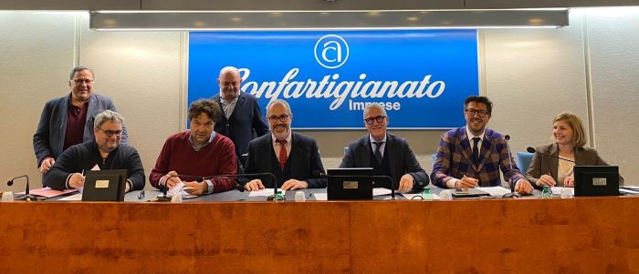 CONTRATTI – Siglato accordo per settori della Meccanica: prima risposta a emergenza salariale